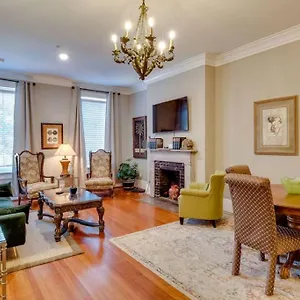  Apartment 201 York #3 - Homey Downtown 2 Bedroom Steps From The River United States